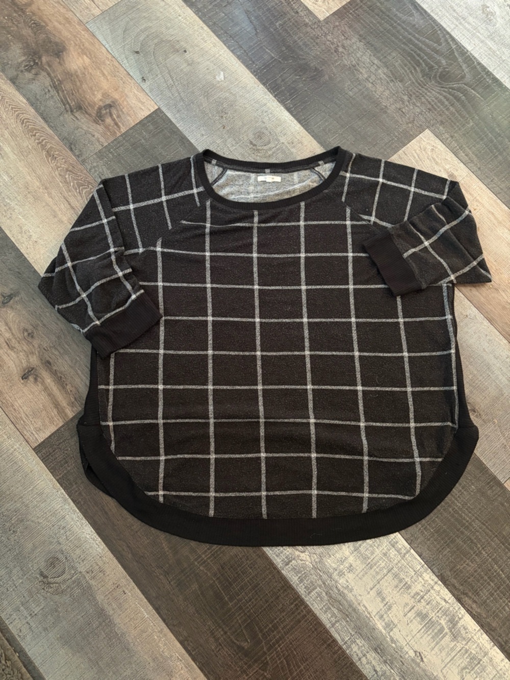 Maurices Gray Windowpane Sweater Knit Top Size 2X Cozy Casual